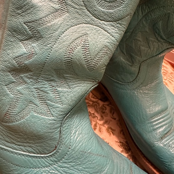 Old West Turquoise Heeled Boots - Picture 9 of 10